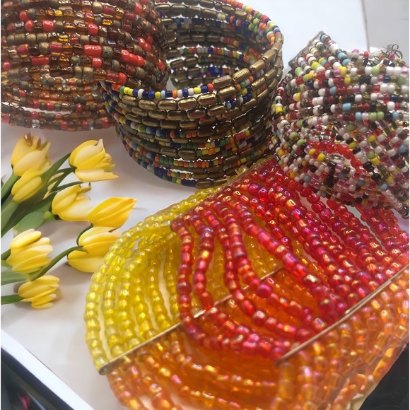 Vintage/Modern Jewelry Mystery Bundle Plus Bonus 40 Free Earrings NWT/Pre-Loved - Picture 15 of 16